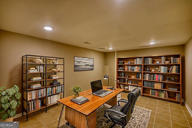 4205 Aberdeen Pass NE, Roswell, GA 30075