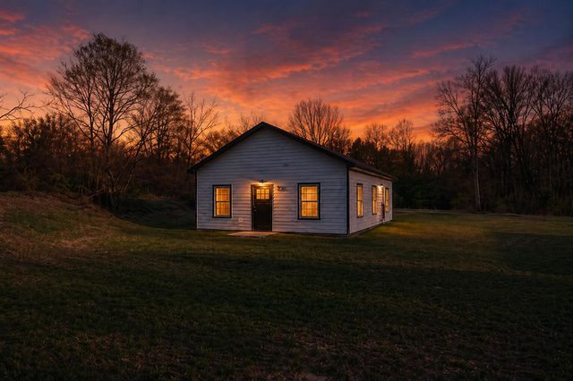 2084 W Fenwick Road, Fenwick, MI 48834