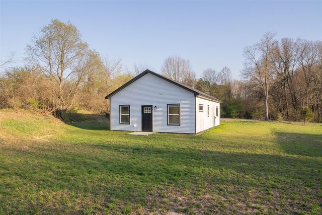 2084 W Fenwick Road, Fenwick, MI 48834