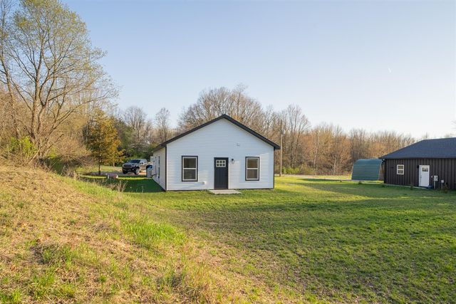 2084 W Fenwick Road, Fenwick, MI 48834