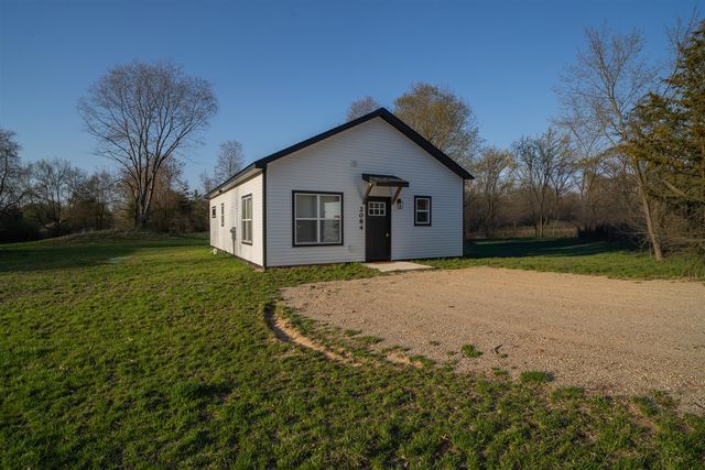 2084 W Fenwick Road, Fenwick, MI 48834