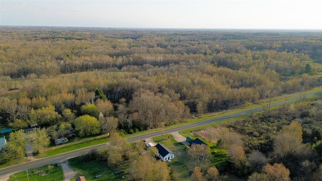 2084 W Fenwick Road, Fenwick, MI 48834