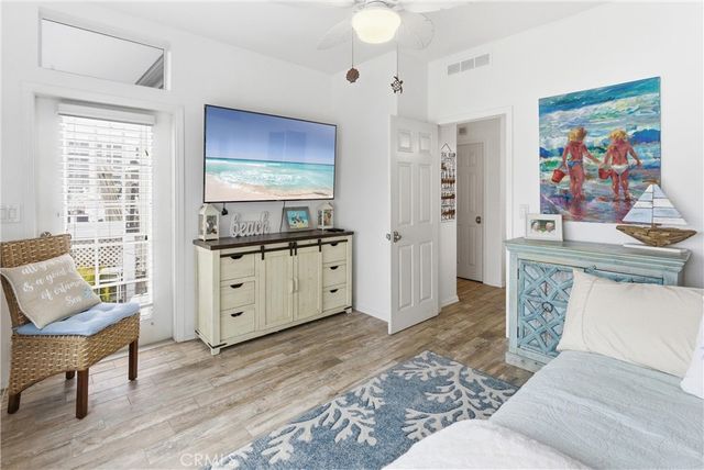 700 Lido Park Drive 14, Newport Beach, CA 92663