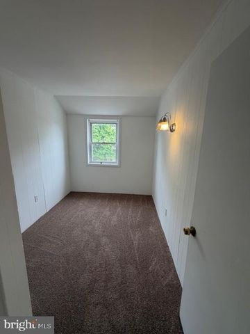 1 THIRD AVE, Claymont, DE 19703