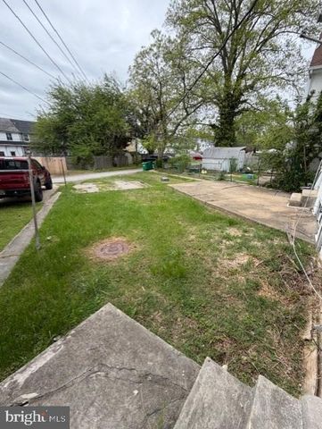1 THIRD AVE, Claymont, DE 19703