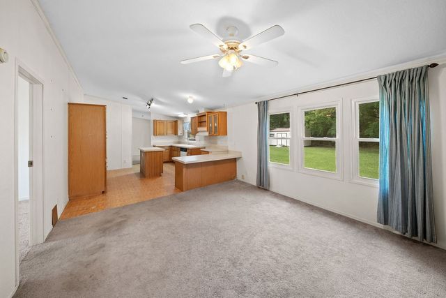 21133 Joe Paul Lane, Chandler, TX 75758