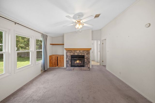 21133 Joe Paul Lane, Chandler, TX 75758