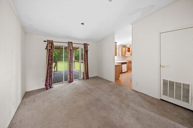 21133 Joe Paul Lane, Chandler, TX 75758