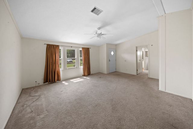 21133 Joe Paul Lane, Chandler, TX 75758