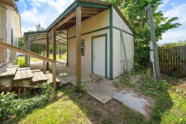 21133 Joe Paul Lane, Chandler, TX 75758