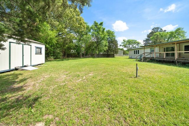 21133 Joe Paul Lane, Chandler, TX 75758