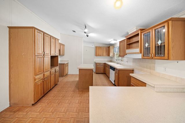 21133 Joe Paul Lane, Chandler, TX 75758