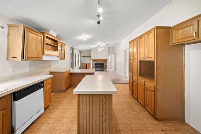 21133 Joe Paul Lane, Chandler, TX 75758