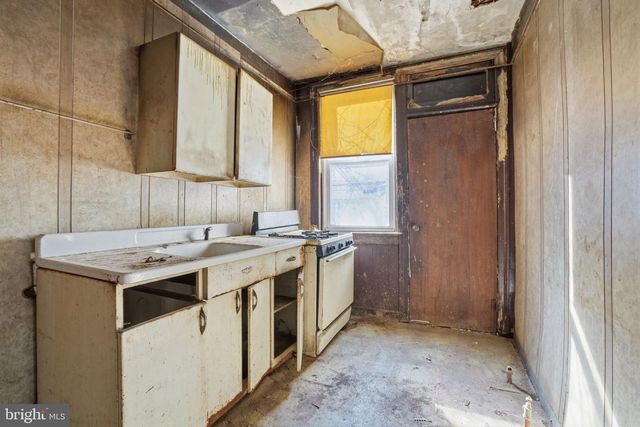 1940 W VENANGO ST, Philadelphia, PA 19140