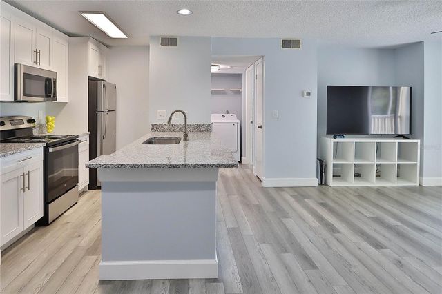 10028 STRAFFORD OAK COURT 712, Tampa, FL 33624