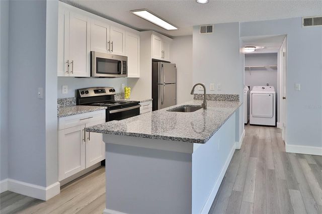 10028 STRAFFORD OAK COURT 712, Tampa, FL 33624