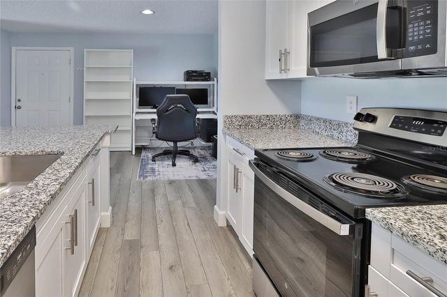 10028 STRAFFORD OAK COURT 712, Tampa, FL 33624