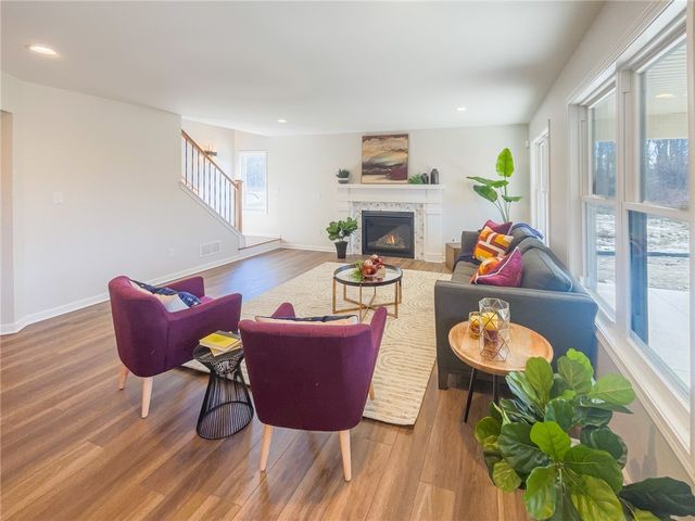 7010 Cooper Place, Farmington, NY 14425