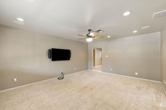10718 Dee Dee Avenue, Bakersfield, CA 93312