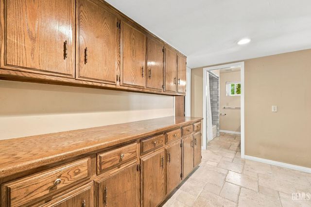 10718 Dee Dee Avenue, Bakersfield, CA 93312