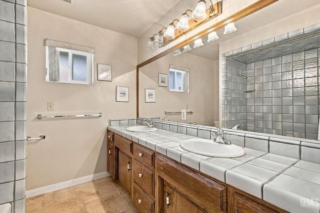 10718 Dee Dee Avenue, Bakersfield, CA 93312