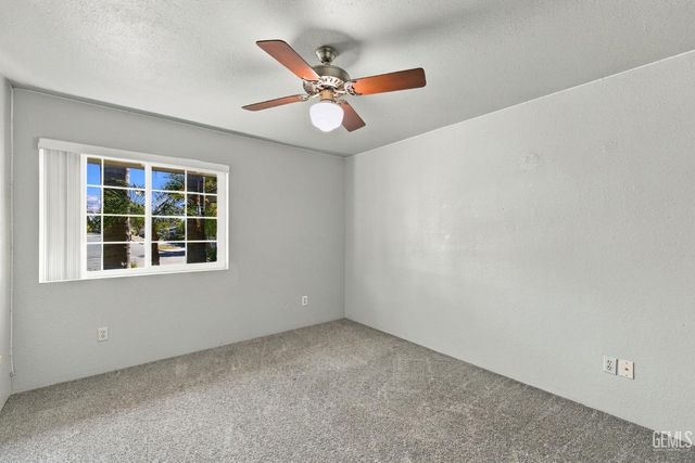 10718 Dee Dee Avenue, Bakersfield, CA 93312