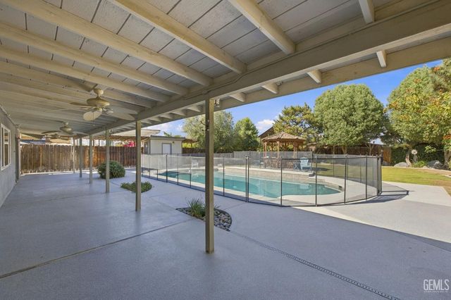 10718 Dee Dee Avenue, Bakersfield, CA 93312