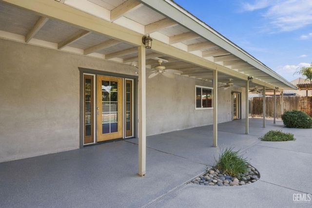10718 Dee Dee Avenue, Bakersfield, CA 93312