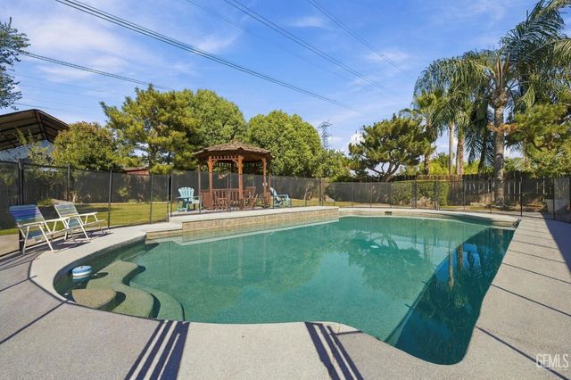10718 Dee Dee Avenue, Bakersfield, CA 93312