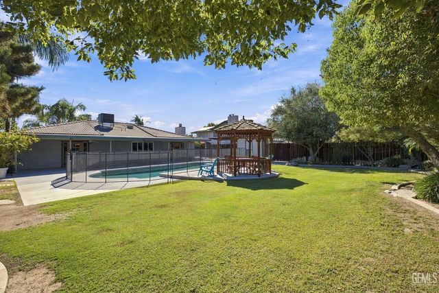 10718 Dee Dee Avenue, Bakersfield, CA 93312