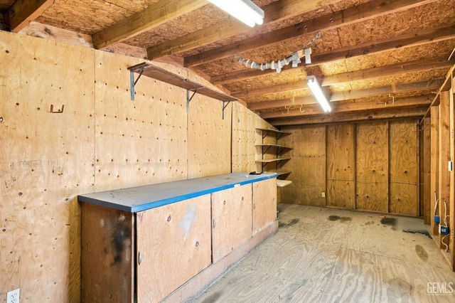 10718 Dee Dee Avenue, Bakersfield, CA 93312