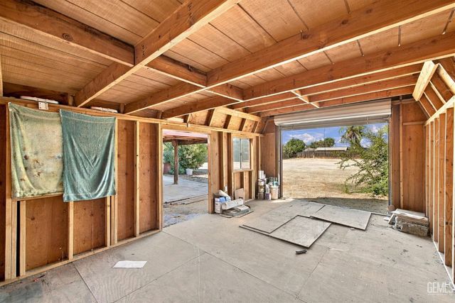 10718 Dee Dee Avenue, Bakersfield, CA 93312