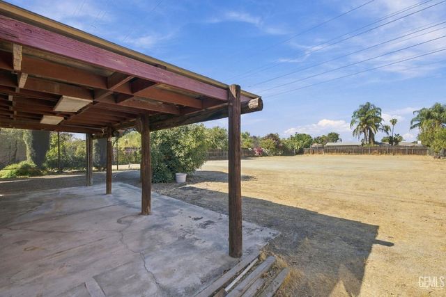 10718 Dee Dee Avenue, Bakersfield, CA 93312