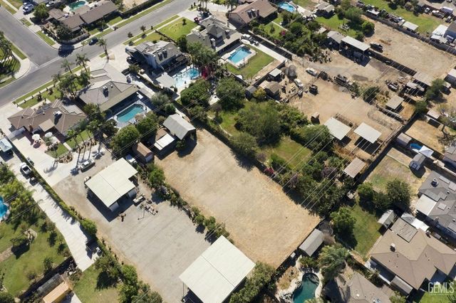 10718 Dee Dee Avenue, Bakersfield, CA 93312
