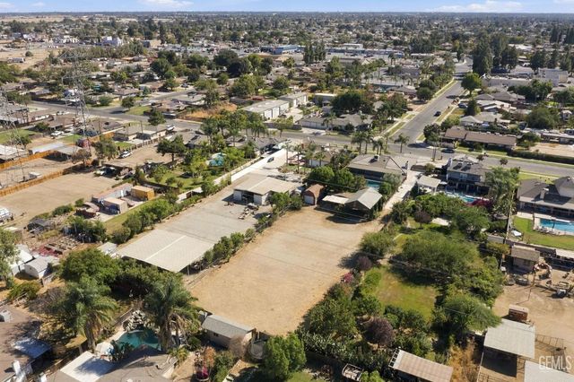10718 Dee Dee Avenue, Bakersfield, CA 93312