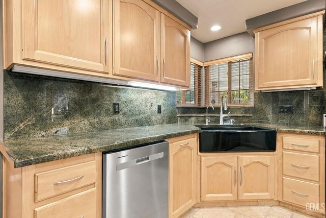 10718 Dee Dee Avenue, Bakersfield, CA 93312