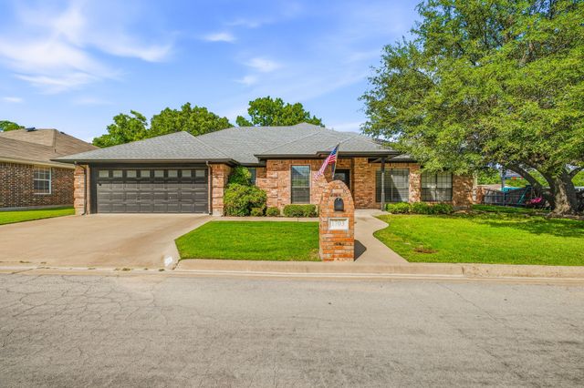 1703 Sully Court, Stephenville, TX 76401