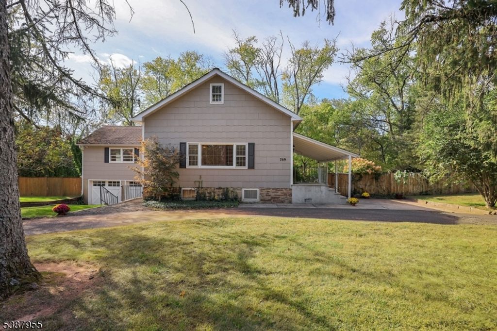 769 Chimney Rock Rd, Bridgewater Twp., NJ 08836