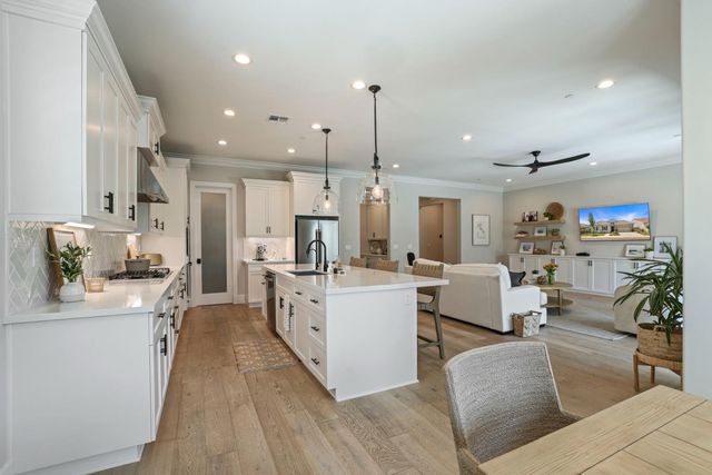 1547 Van Ruiten Dr, Lodi, CA 95242