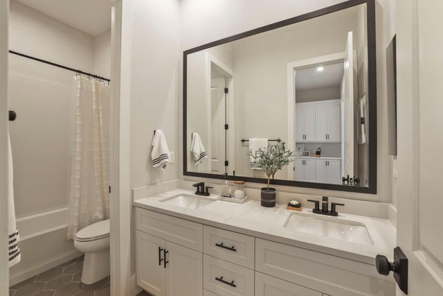1547 Van Ruiten Dr, Lodi, CA 95242