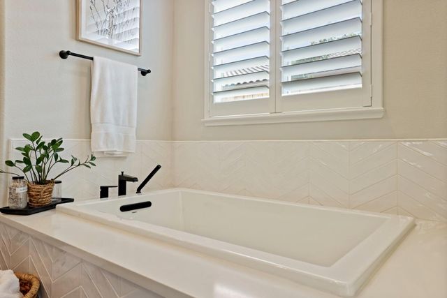 1547 Van Ruiten Dr, Lodi, CA 95242