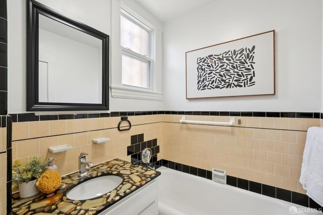 423 Lakeview Avenue, San Francisco, CA 94112