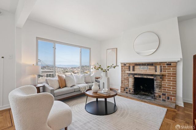 423 Lakeview Avenue, San Francisco, CA 94112