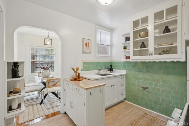 423 Lakeview Avenue, San Francisco, CA 94112
