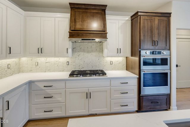 491 Autumn Hills Drive, Medford, OR 97504