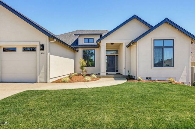 491 Autumn Hills Drive, Medford, OR 97504