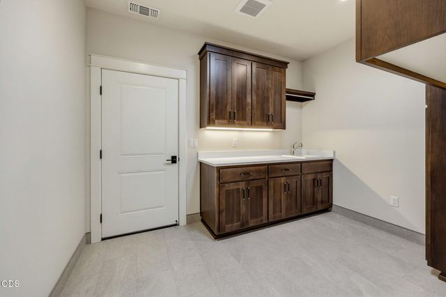491 Autumn Hills Drive, Medford, OR 97504
