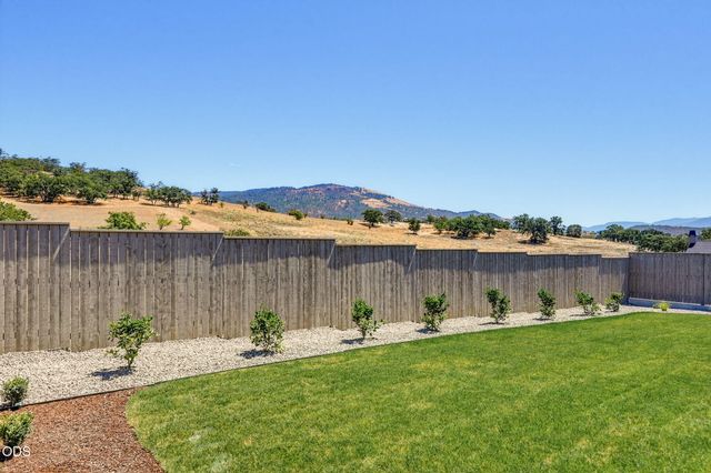 491 Autumn Hills Drive, Medford, OR 97504
