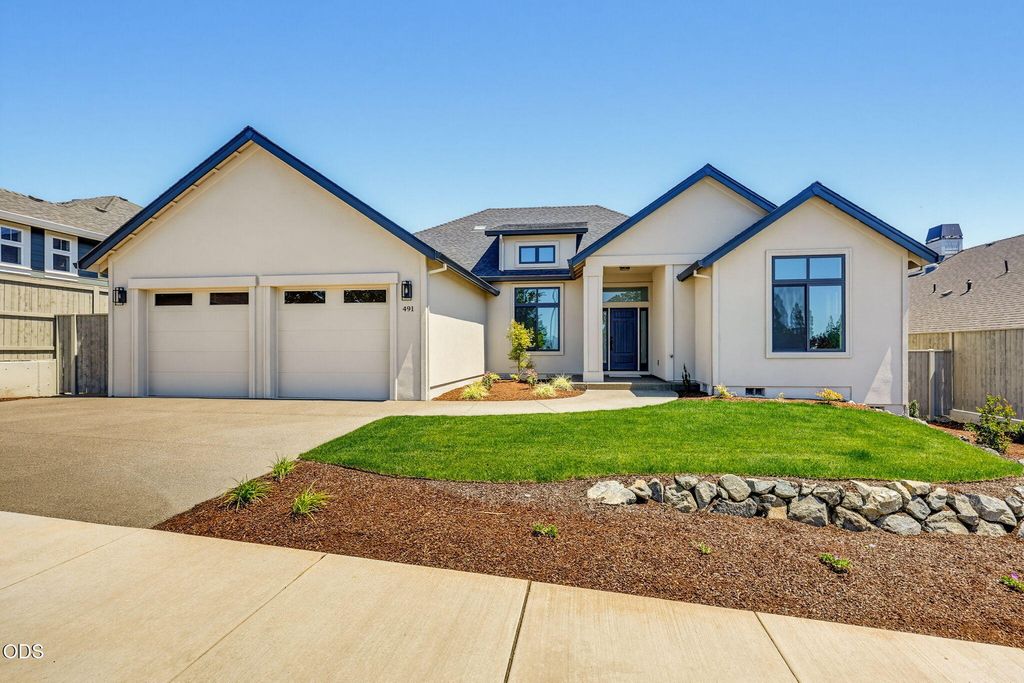 491 Autumn Hills Drive, Medford, OR 97504