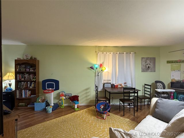 1802 E 66th Place F105, Tulsa, OK 74136